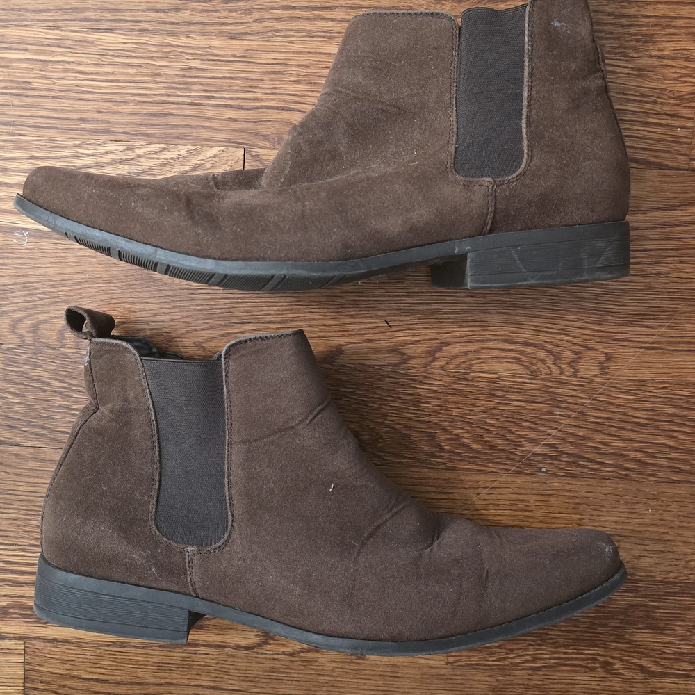 Men's Brown Suede Chelsea Boots